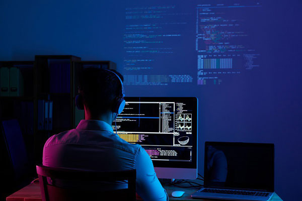 Nên học lập trình online hay offline?